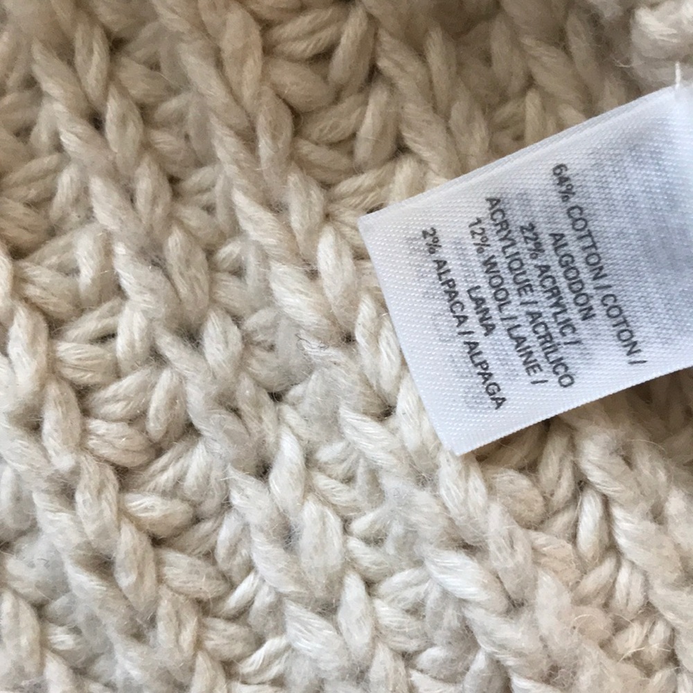 Victoria’s Secret Wool Blend Chunky Knit Sweater - Picture 8 of 9